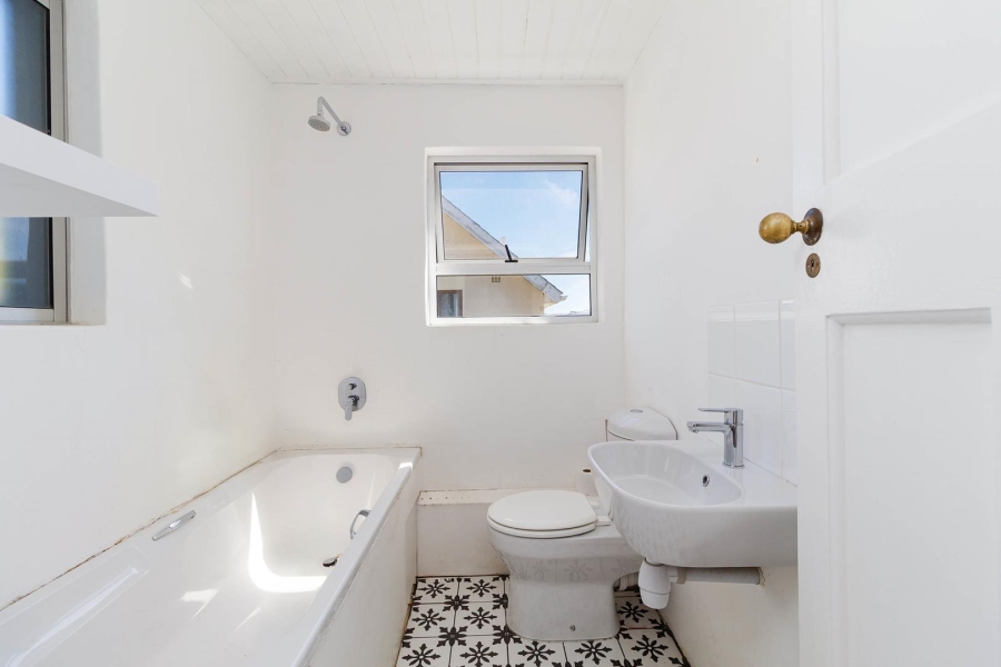 To Let 2 Bedroom Property for Rent in Sea Point Western Cape